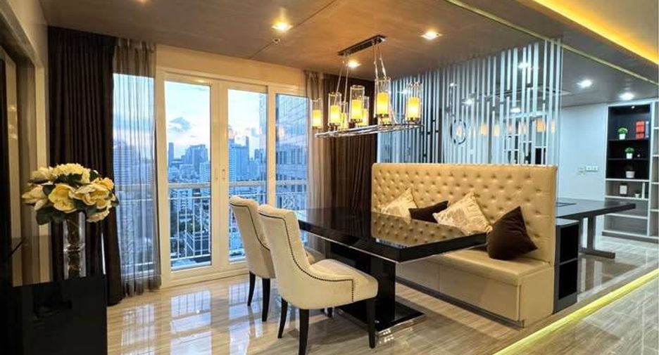 Condo en alquiler de 2 habitaciones en Khlong Toei, Bangkok