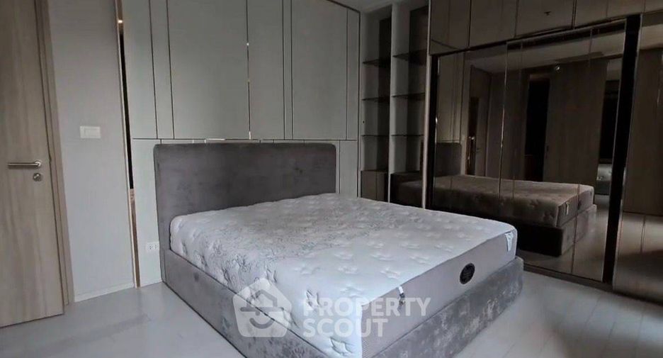 For rent 2 bedrooms condo in Pathum Wan, Bangkok