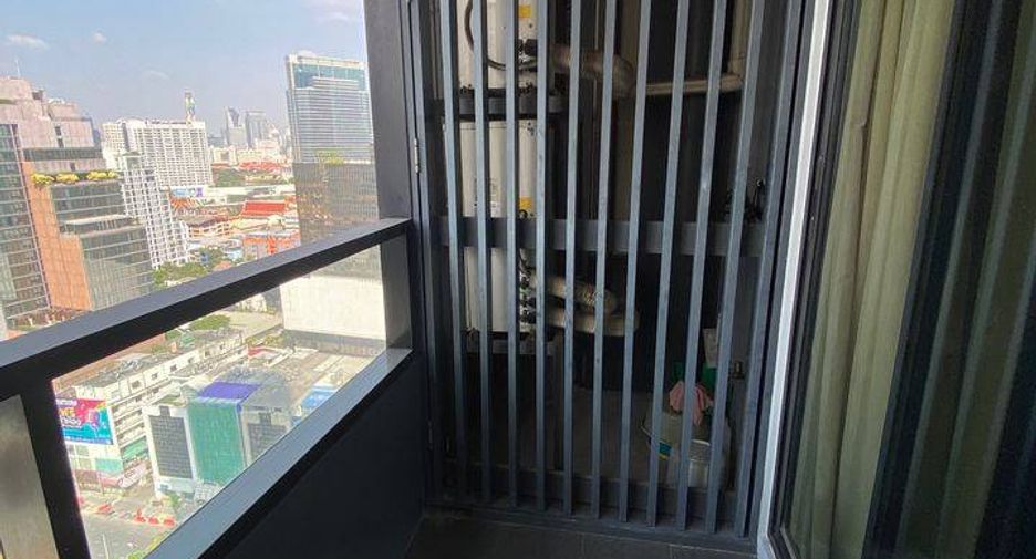 For rent 2 bedrooms condo in Bang Rak, Bangkok