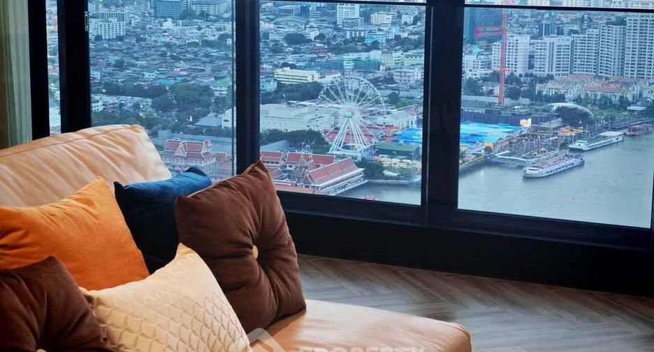For rent 2 bedrooms condo in Khlong San, Bangkok