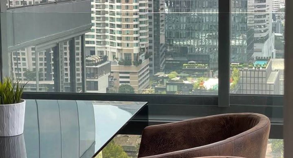 For rent 2 bedrooms condo in Bang Rak, Bangkok