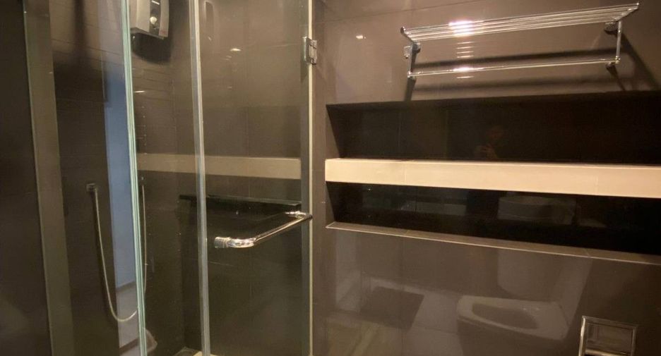 For rent 2 bedrooms condo in Sathon, Bangkok