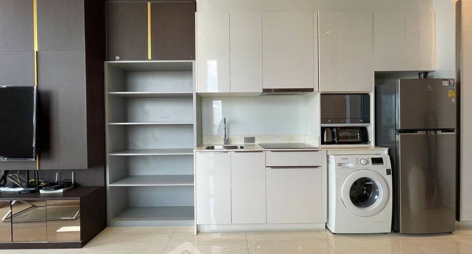 For rent 2 bedrooms condo in Bang Rak, Bangkok