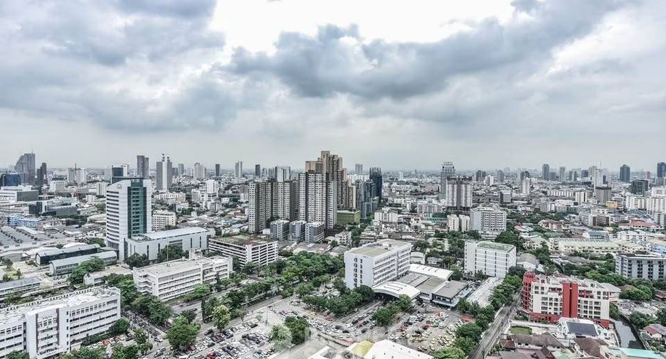 For rent 1 bed condo in Phaya Thai, Bangkok