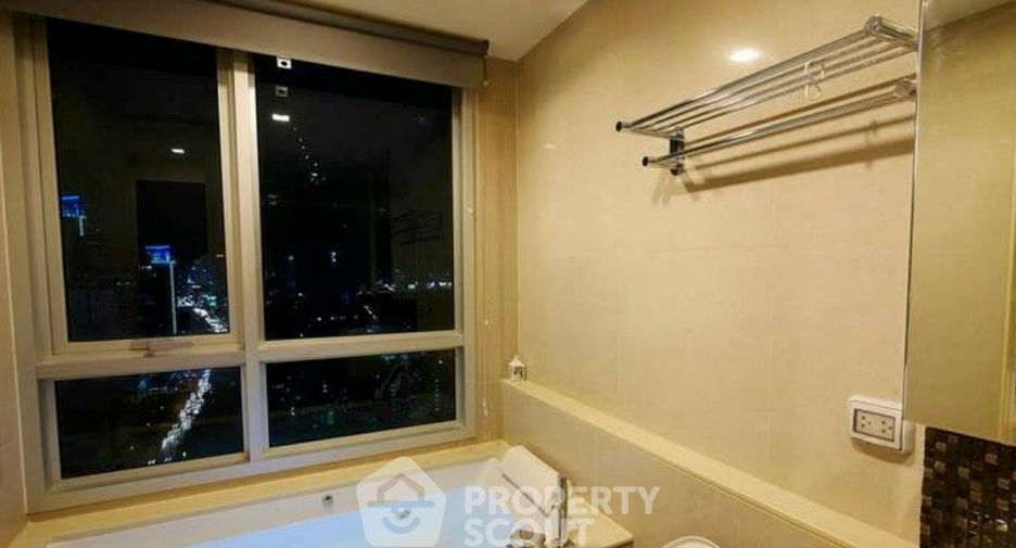 For rent 2 bedrooms condo in Watthana, Bangkok