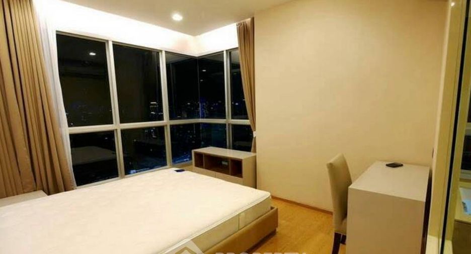 For rent 2 bedrooms condo in Watthana, Bangkok
