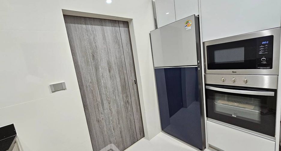 For rent 4 bedrooms house in Prawet, Bangkok