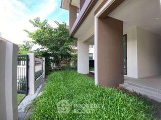 ให้เช่า 4 ห้องนอน บ้านเดี่ยว ใน บางกะปิ, กรุงเทพฯ