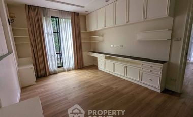 Wohnung zur Miete mit 2 Zimmer in Huai Khwang, Bangkok