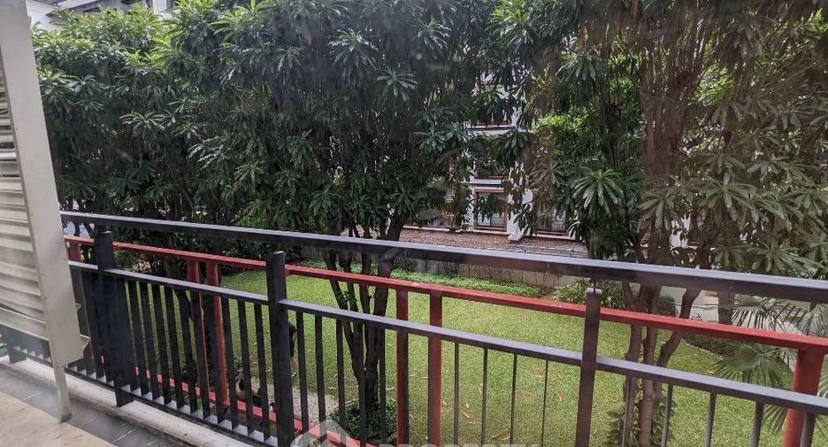 Wohnung zur Miete mit 2 Zimmer in Huai Khwang, Bangkok