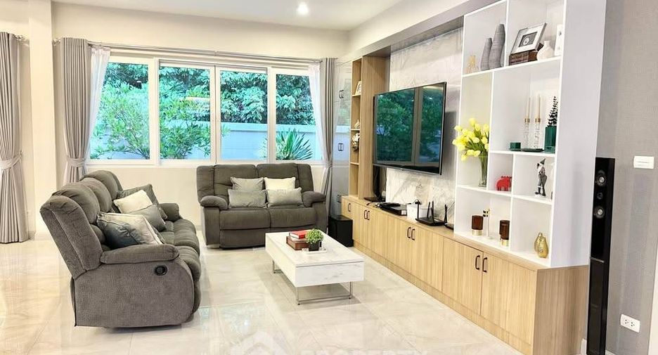 For rent 6 bedrooms house in Bang Lamung, Chonburi