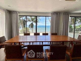 For rent 4 bedrooms villa in Bang Lamung, Chonburi