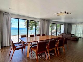 For rent 4 bedrooms villa in Bang Lamung, Chonburi