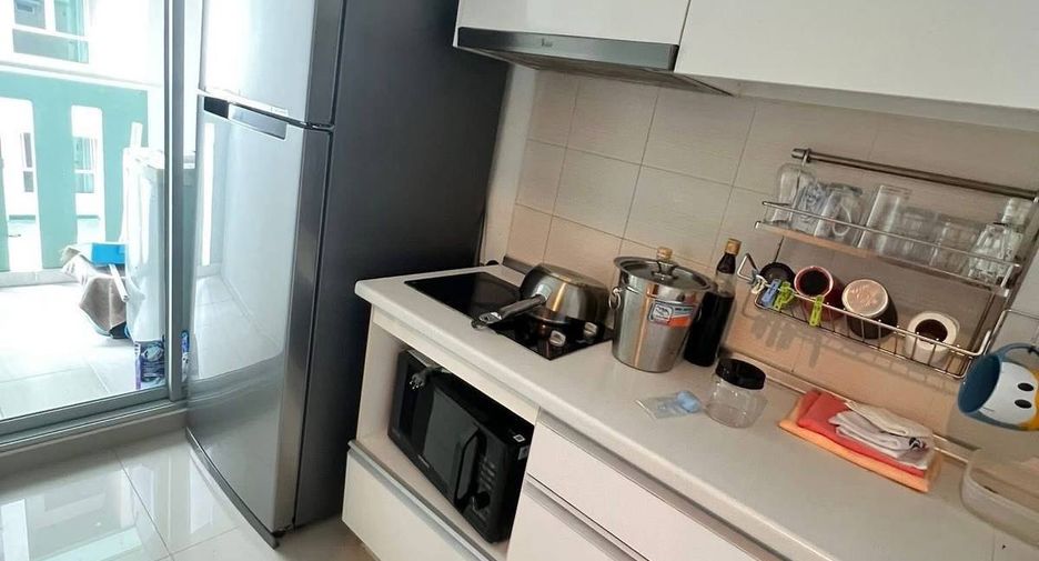 Condo en alquiler de 1 habitaciones en Huai Khwang, Bangkok