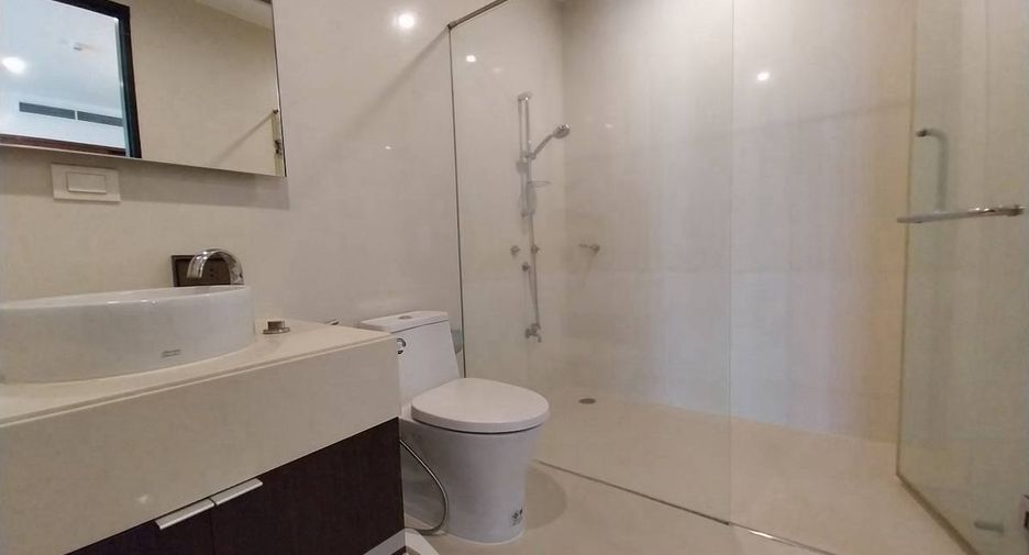 For rent 2 ベッドルーム condo in Khlong Toei, Bangkok