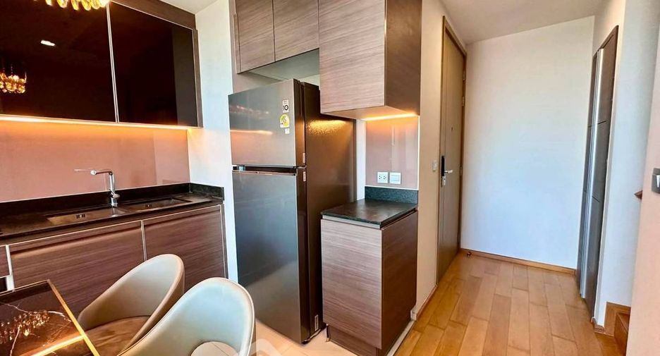 For rent 2 ベッドルーム condo in Khlong Toei, Bangkok