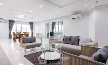 For rent 3 bedrooms condo in Watthana, Bangkok