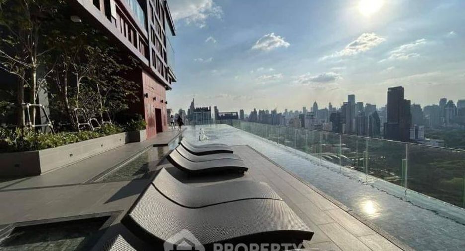 Condo en alquiler de 1 habitaciones en Huai Khwang, Bangkok