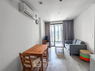 For rent 2 bedrooms condo in Huai Khwang, Bangkok