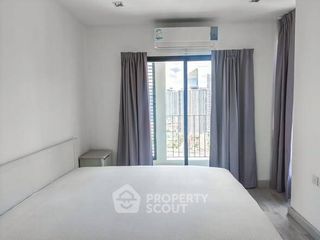 For rent 2 bedrooms condo in Huai Khwang, Bangkok