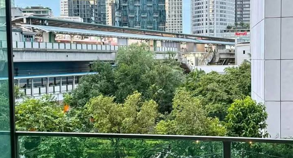 Condo en alquiler de 1 habitaciones en Khlong Toei, Bangkok
