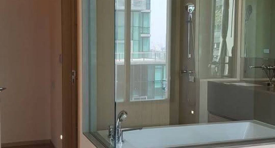 For rent 1 bed condo in Watthana, Bangkok