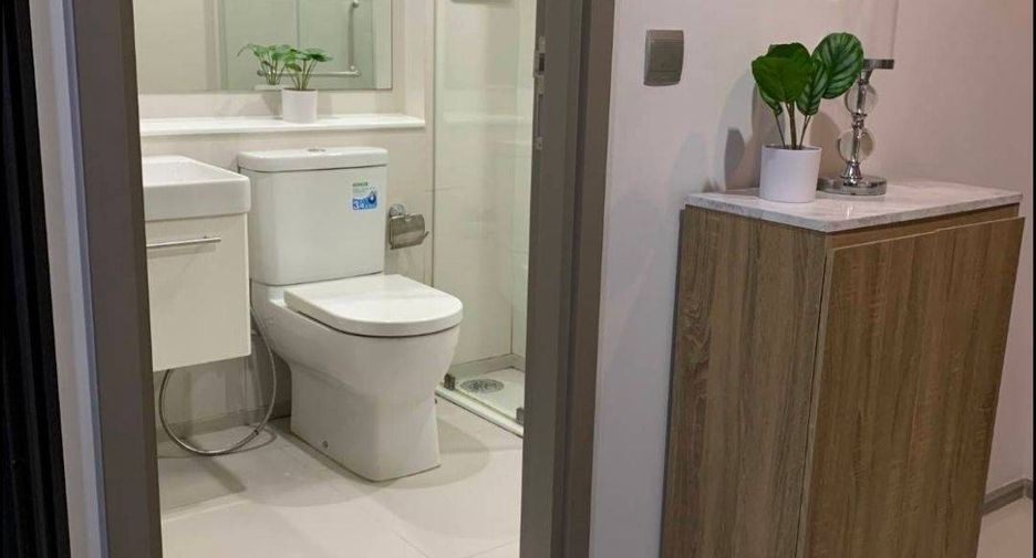 For rent 1 bed condo in Huai Khwang, Bangkok