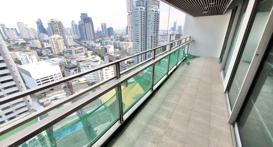 À louer 2 chambres condo à Khlong Toei, Bangkok