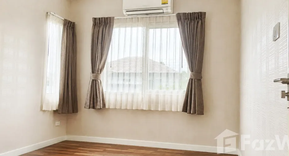 Casa en venta de 3 habitaciones en San Kamphaeng, Chiang Mai