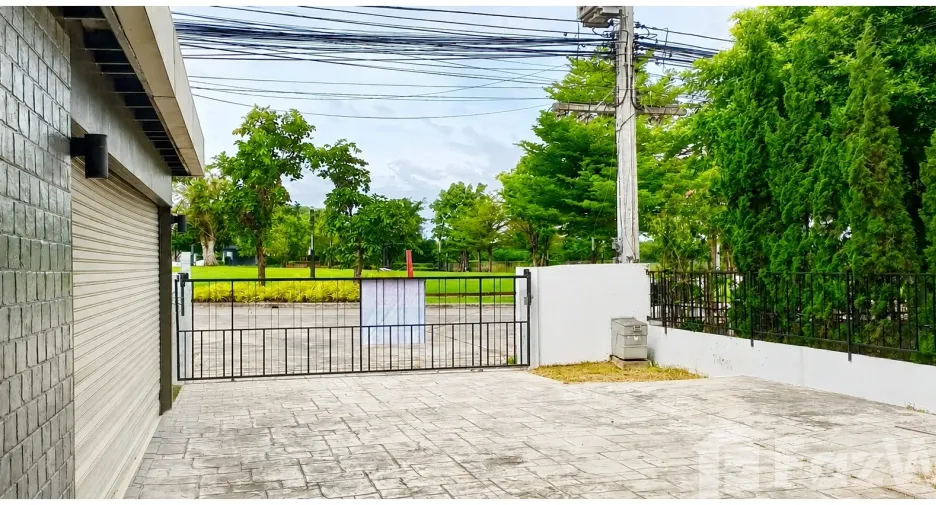 Casa en venta de 3 habitaciones en San Kamphaeng, Chiang Mai