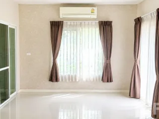 For sale 3 bedrooms house in San Kamphaeng, Chiang Mai
