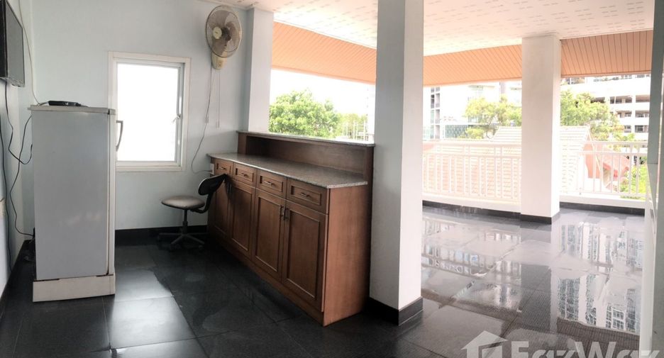 For sale and for rent 6 bedrooms villa in Jomtien, Pattaya