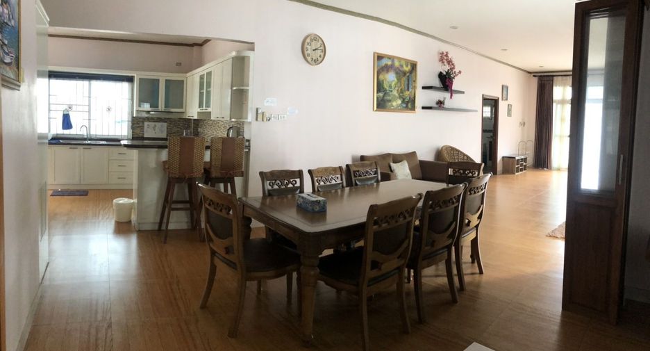 For sale and for rent 6 bedrooms villa in Jomtien, Pattaya