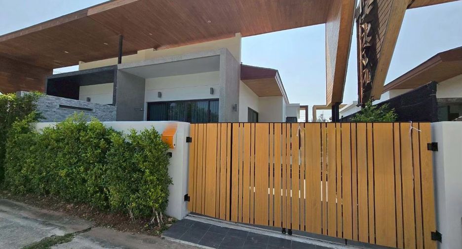 For rent 2 ベッドルーム villa in Mueang Phuket, Phuket