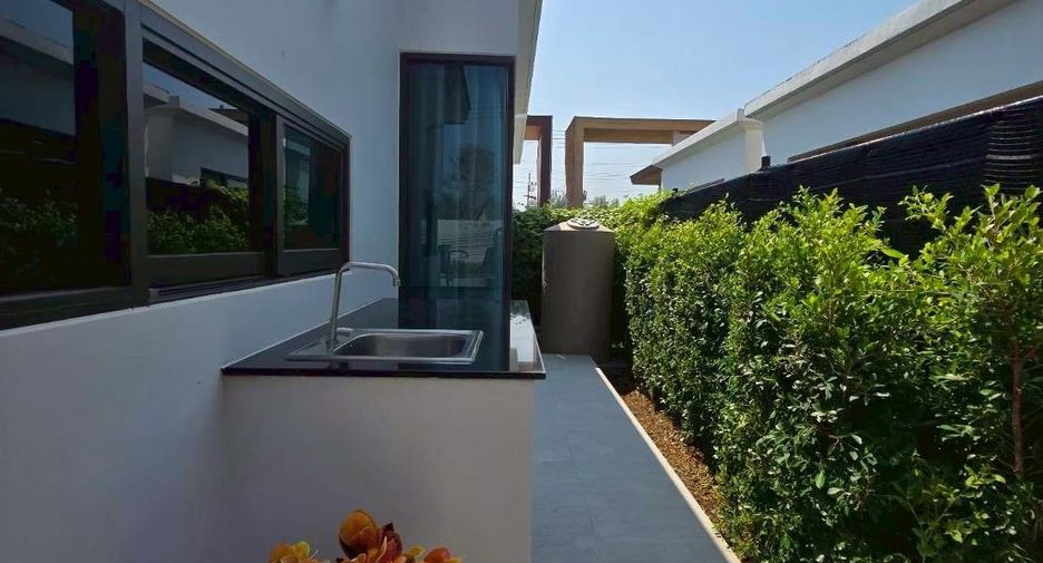 For rent 2 ベッドルーム villa in Mueang Phuket, Phuket
