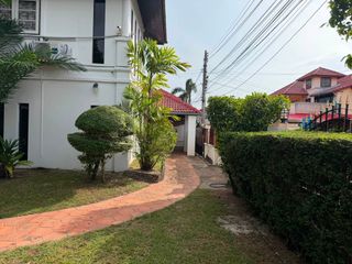 À louer 3 chambres villa à Bang Lamung, Chonburi