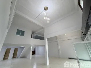 Reihenhaus zum Kauf mit 3 Zimmer in Mueang Rayong, Rayong