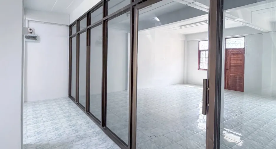For sale 3 ベッドルーム townhouse in Mueang Rayong, Rayong