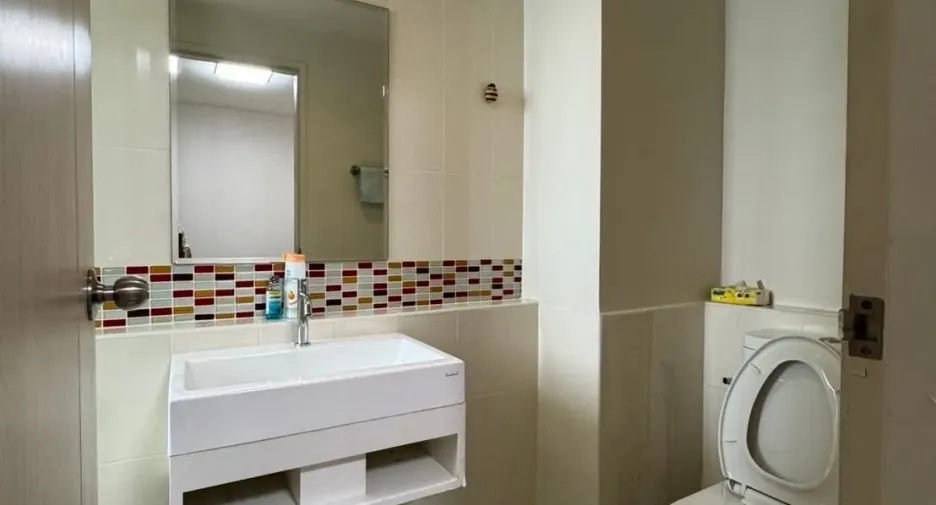 For sale 2 ベッドルーム condo in Pak Kret, Nonthaburi