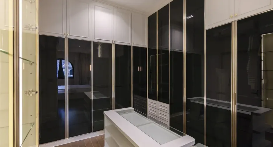 Haus zum Kauf mit 4 Zimmer in Bang Khen, Bangkok