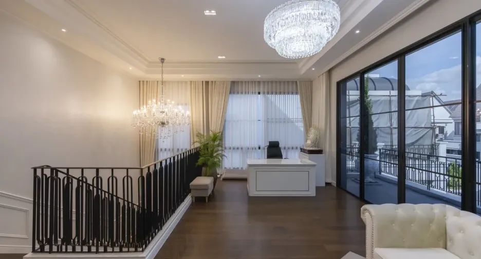 Haus zum Kauf mit 4 Zimmer in Bang Khen, Bangkok