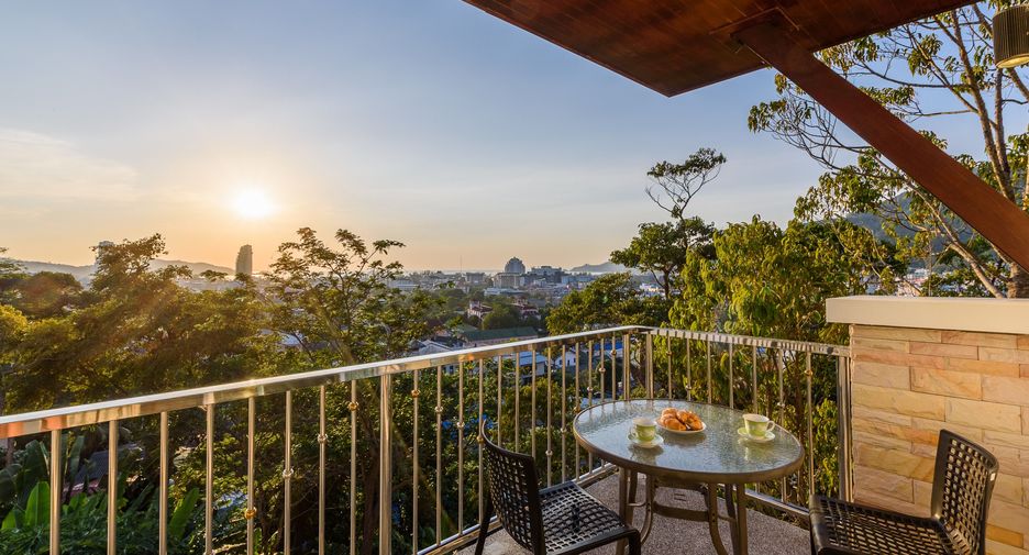 Villa zum Kauf mit 4 Zimmer in Kathu, Phuket