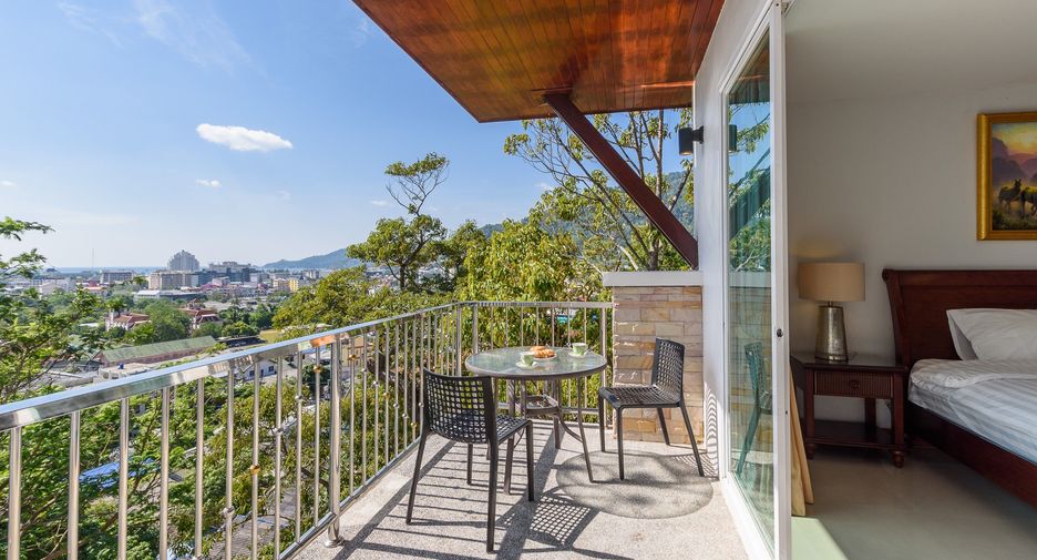 Villa zum Kauf mit 4 Zimmer in Kathu, Phuket