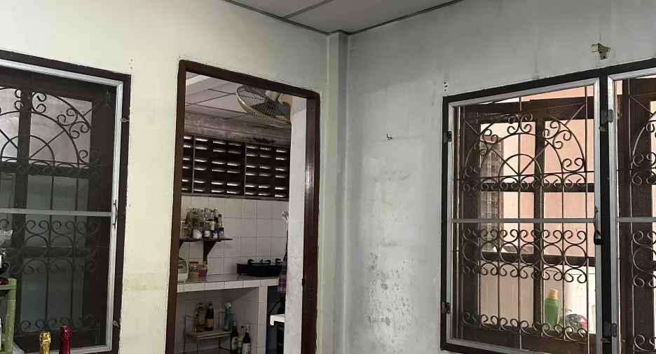 À vendre 5 chambres maison à Bang Khen, Bangkok