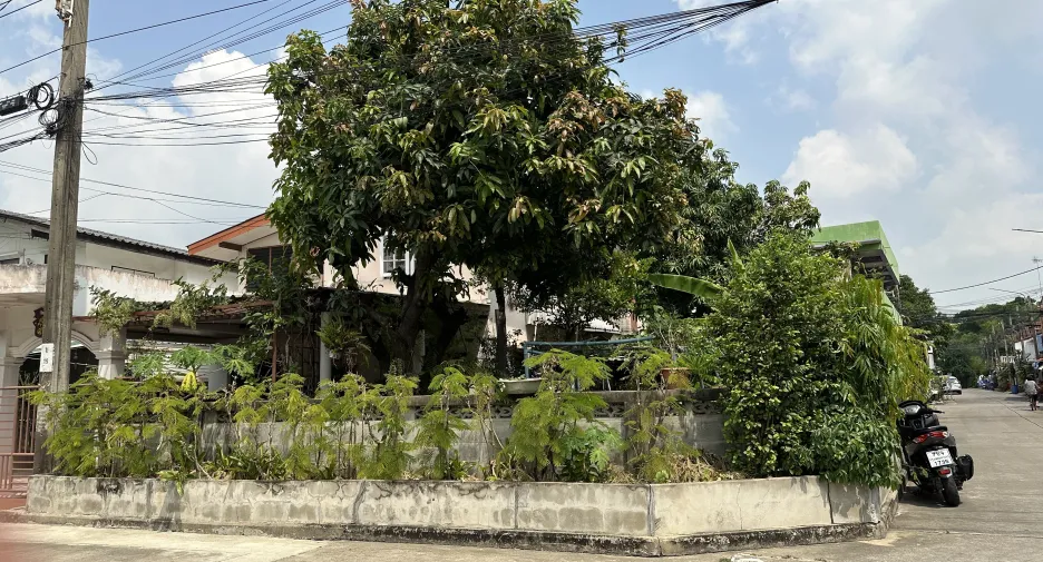 À vendre 5 chambres maison à Bang Khen, Bangkok