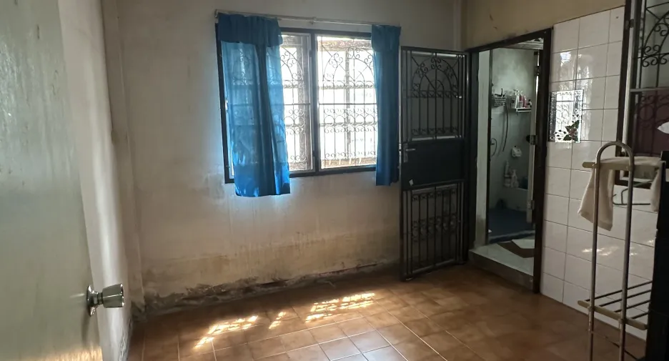 À vendre 5 chambres maison à Bang Khen, Bangkok