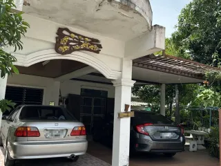 À vendre 5 chambres maison à Bang Khen, Bangkok