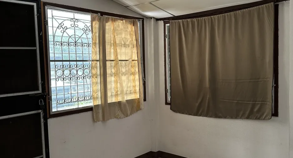 À vendre 5 chambres maison à Bang Khen, Bangkok