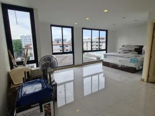 À vendre studio condo à Watthana, Bangkok