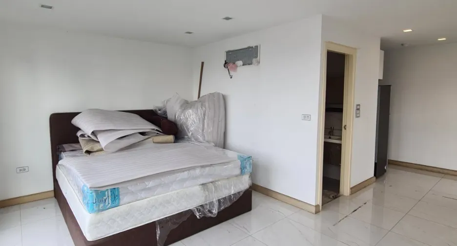 À vendre studio condo à Watthana, Bangkok